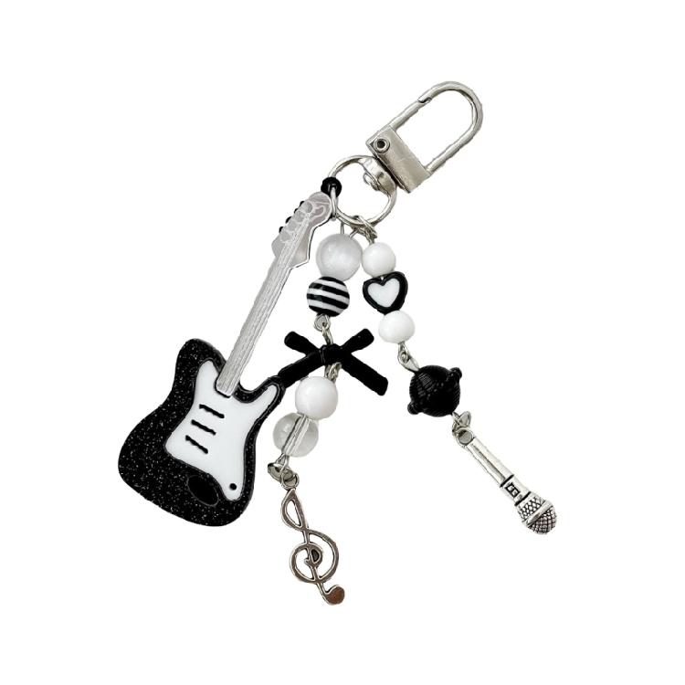 Fashionable Guitar Keychain Trendy Music Guitar Key Ornament for Girls and Women Add Charm to Everyday Accessories