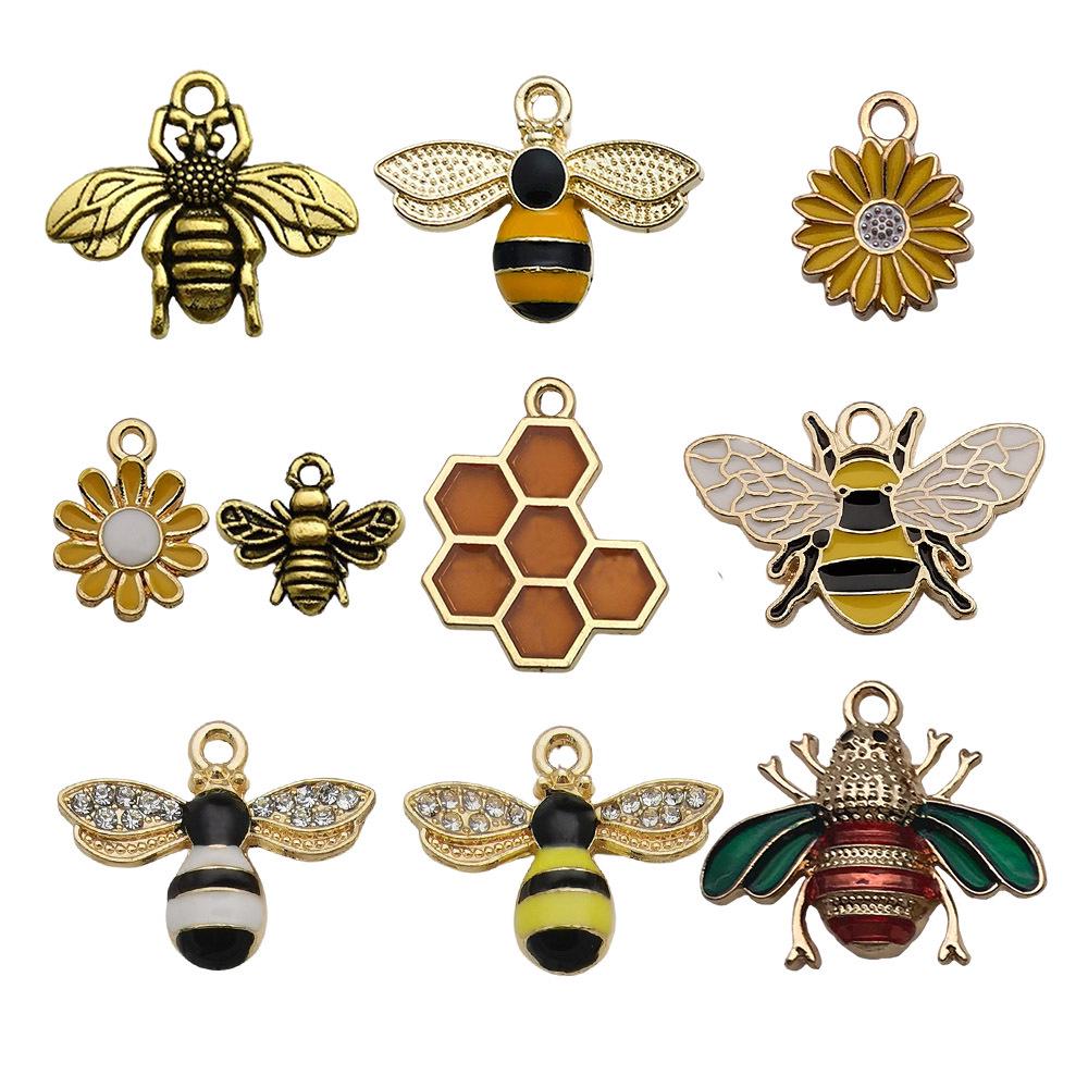 Drip Oil Bee Honey Pot Pendant Keychain Accessory