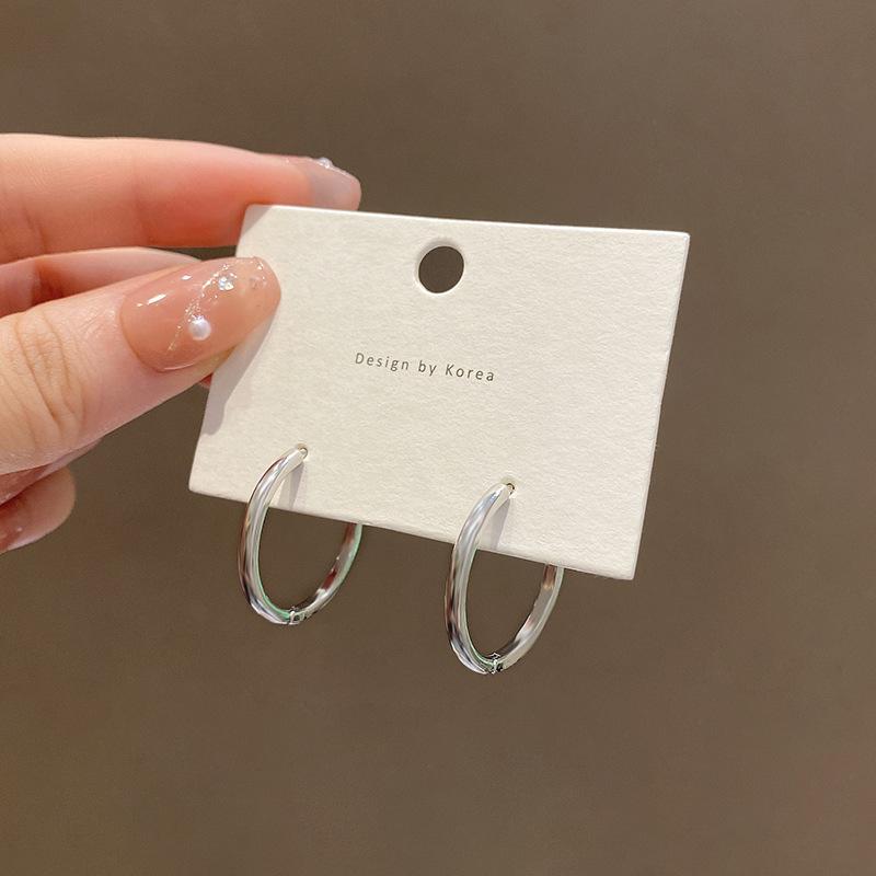 Южная Корея Дондэмун такая же серьга-клипса женская холодный ветер нишевая металлическая круглая серьга-клипса ухо