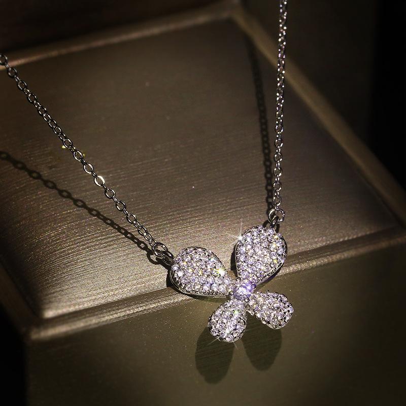 Fully Diamond Butterfly Necklace Clamps Necklace European and American Temperament Exquisite Versatile and Simple