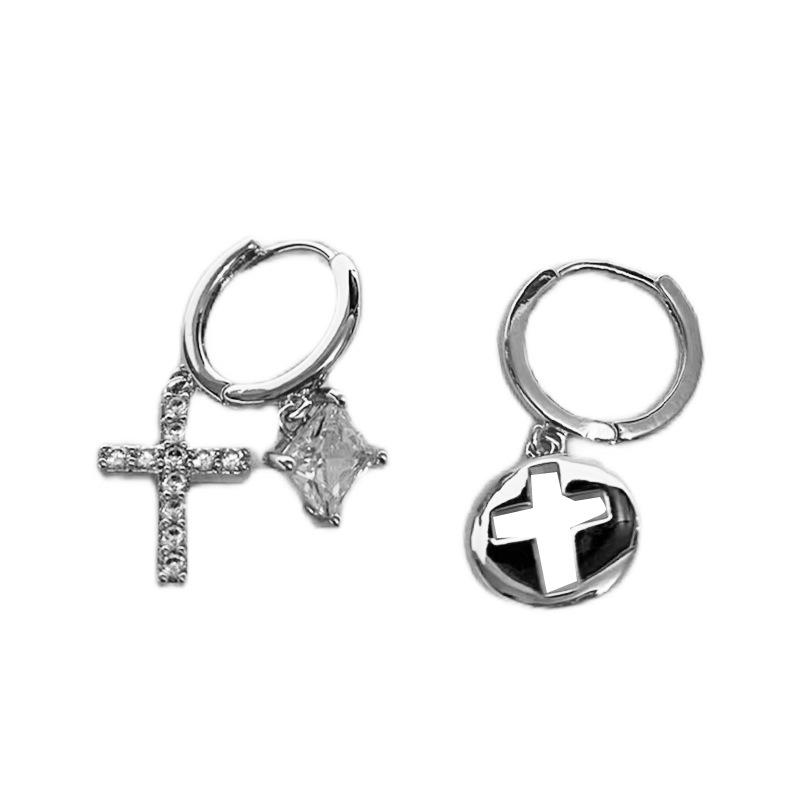 Guochao metal rhinestone cross ear buckle, street cool handsome earrings, stud earrings