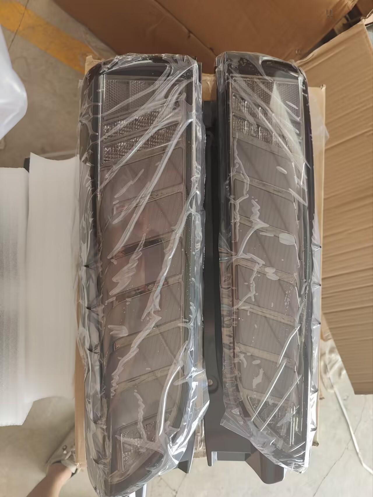 

2005-2018 Toyota Hiace KDH200 LED Tail Light