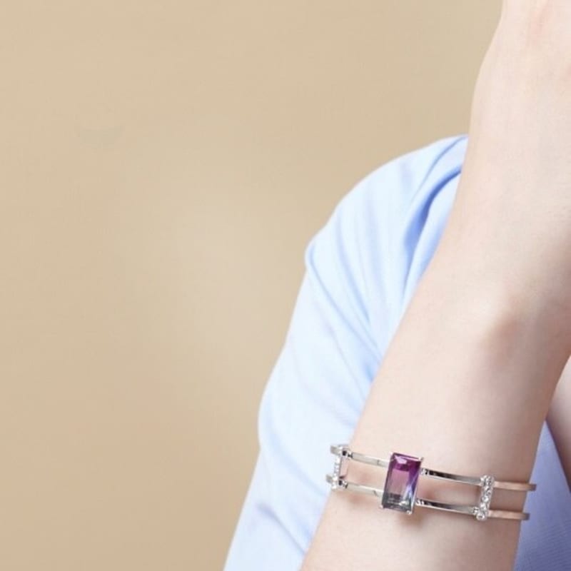 

Rita Monica JELLY BAR Cuff Bracelet WHITE GOLD