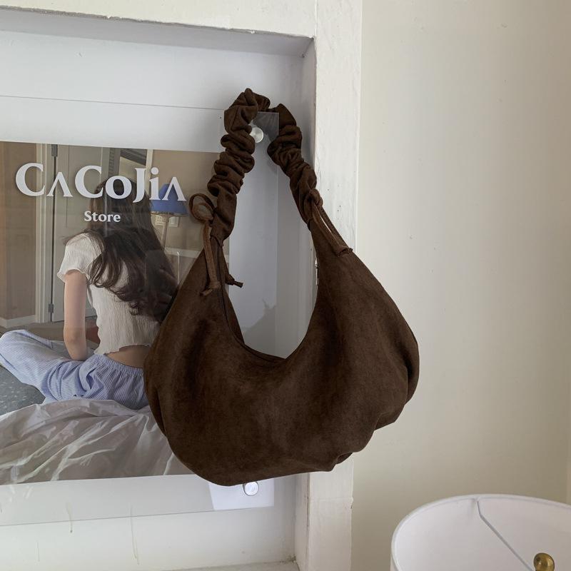Einfache und geräumige Plissee-Tasche, neue Schultertasche, Knödeltasche, modische kleine Tragetasche, tragbare Umhängetasche.