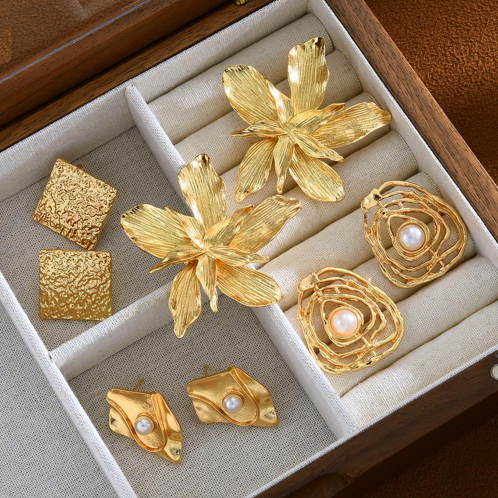 8pcs Set Exaggerated Irregular Earrings for Women Vintage Hollowed-out Leaves Flower Imitation Pearl Drop Earrings Boho Jewelry
