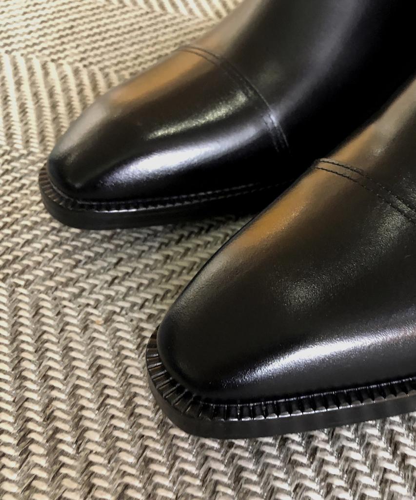 Joenshoe Thom Bra Straight-Tip Chelsea Boots Black