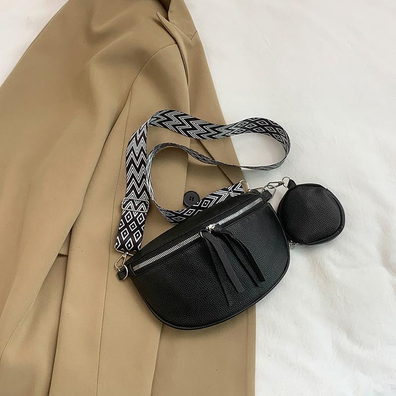 Stilvolle PU-Satteltasche für Damen in Schwarz, Braun, Khaki und Weiß. Perfekt für die Frühlingsmode.
