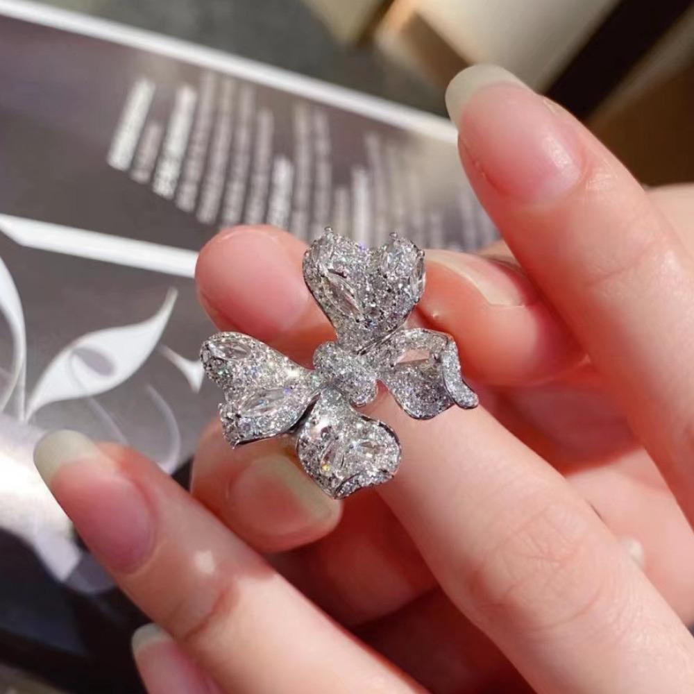 

Women Jewelry Set Elegant Bow Necklace Short Chain Butterfly Ring Set Sweet Girl Fashion Accessories Platinum-plated copper