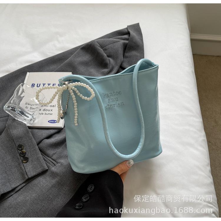 Silver Bag Women's 2025 New Trendy Fashion Popular High-end Shoulder Bag Red Super Fire Commuter Bucket Bag