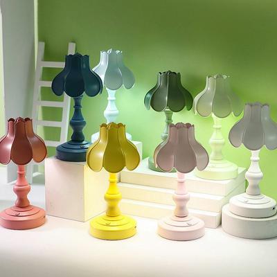 Retro Lotus Leaf Night Light Desktop Mini Dekorativní ozdoby USB nabíjení Macaron Styl Noční osvětlení Malá stolní lampa