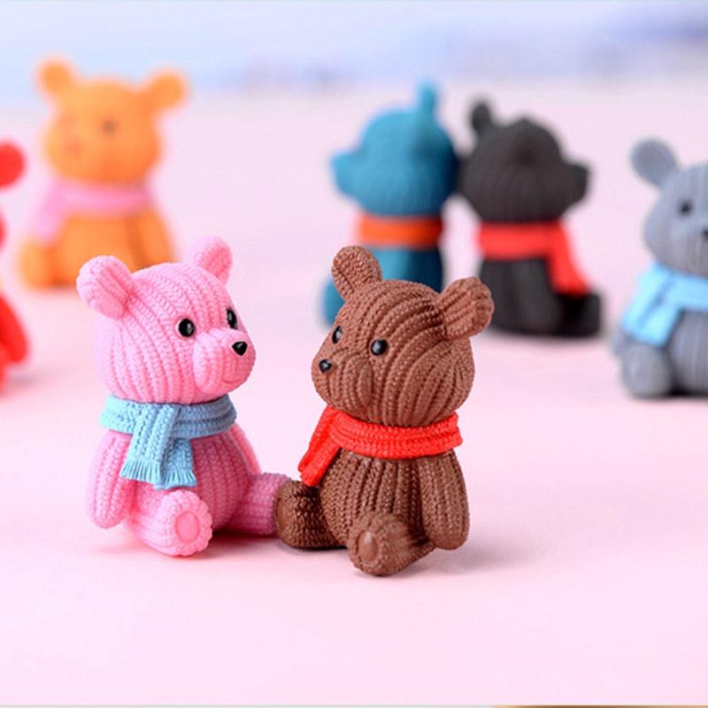 8Pcs/set Cartoon Animal Scarf Bears Miniatures Mini Figures Moss Terrarium Micro Landscape Fairy Garden Dollhouse Decoration