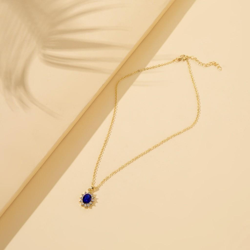 

Стильное геометрическое ожерелье с модным овальным дизайном в розовом, зеленом и синем цветах синий