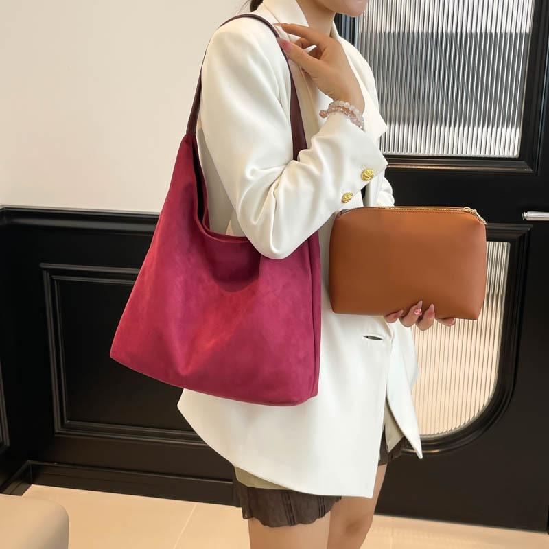 Single Shoulder Child and Mother Bag Large Capacity Commuter Tote Bag New Retro Fashion Soft Leather Messenger Bag