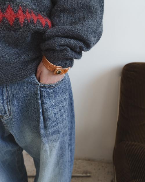Karactor Leather Bangle / Vegetable Orange