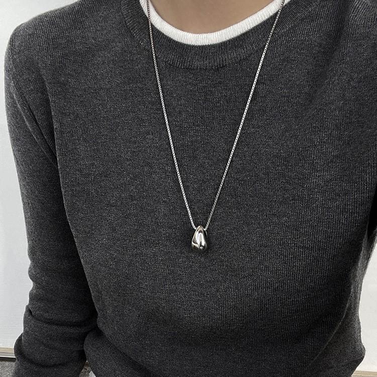 Minimalist style and color retention, adjustable pull-out smooth surface metal water drop necklace, autumn and winter neck chain, sweater chain.