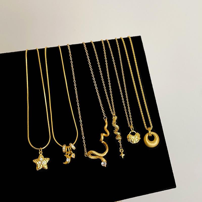 Guochao New Chinese Sand Gold Ingot Snake Pendant Necklace Women'S Retro High Sense Light Luxury Versatile Neck Chain Sweater Chain