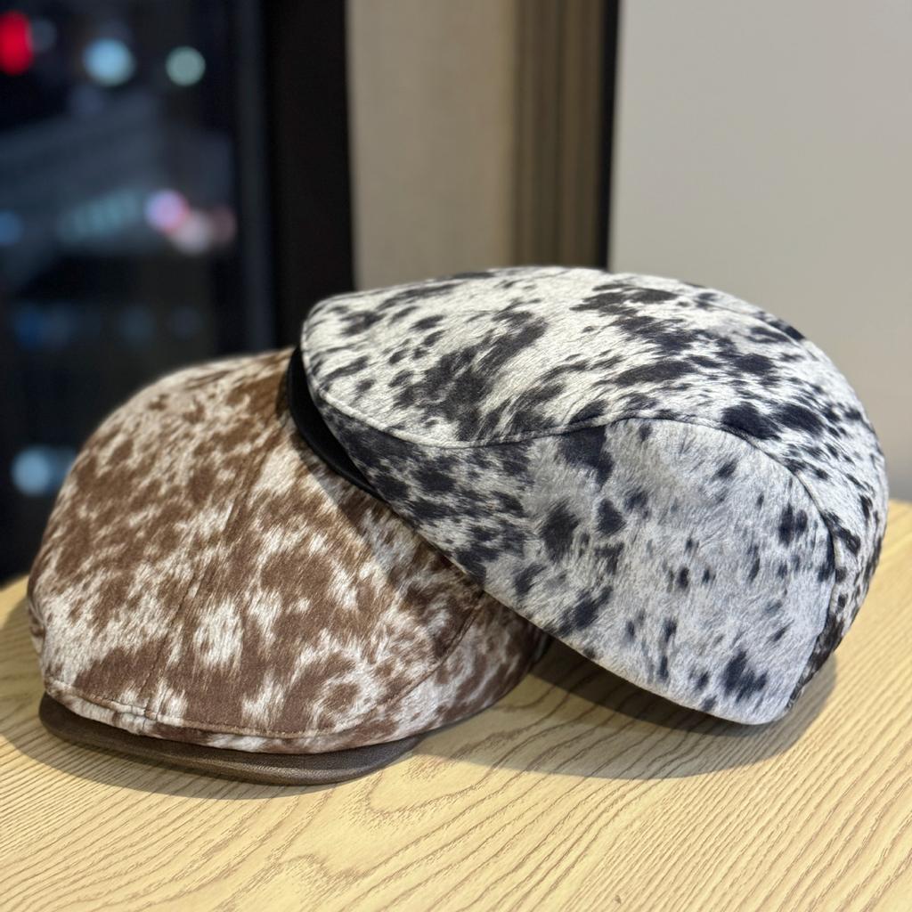 New Autumn and Winter Leopard Print Forward Hat for Girls Hot Girls Big Hat Peaked Hat Fashionable Temperament Brown Painter Hat