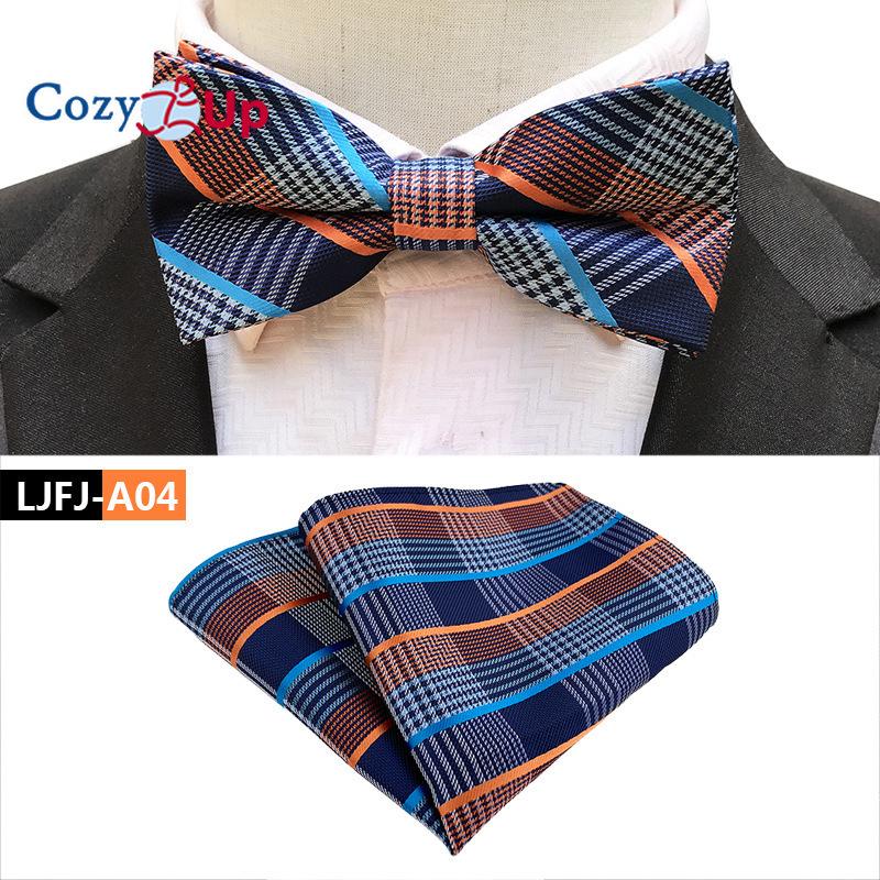 Costum Din Două Piese Papion Paisley Și Batista De Buzunar