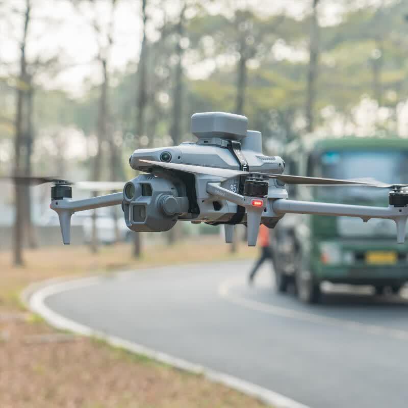 FLYFIRE Manti 4 Dock Drone Parachute