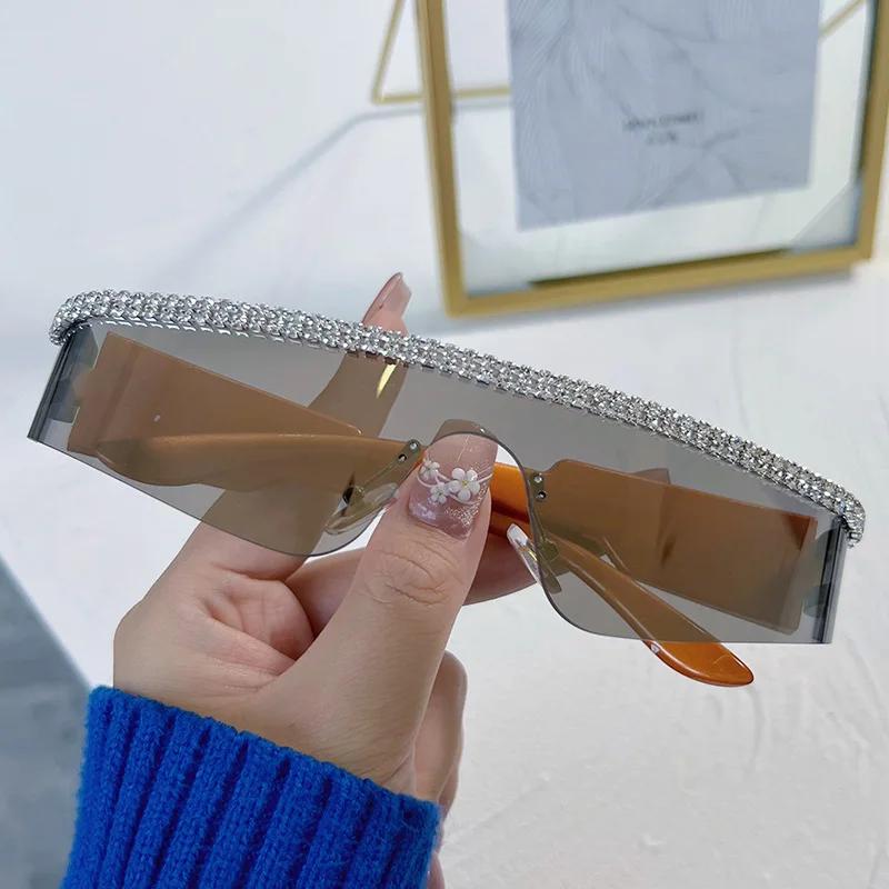 Personalized Rhombus Small Frame Sunglasses Women Fashion Polygonal Metal Frame Sunglasses Luxury Brand Punk Shades Eyewear