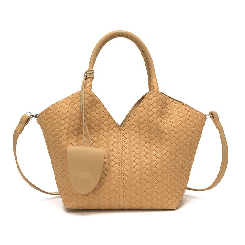 

2026 Niche Design New Shoulder Bag, High-end Temperament, Light Luxury Handbag, Vacation Woven Crossbody Bag, Women s Bag жовтий
