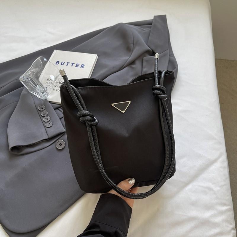 Trendy 2024 Korean Style Fashionable Simple Shoulder Bag Women s Bucket Bag чёрный