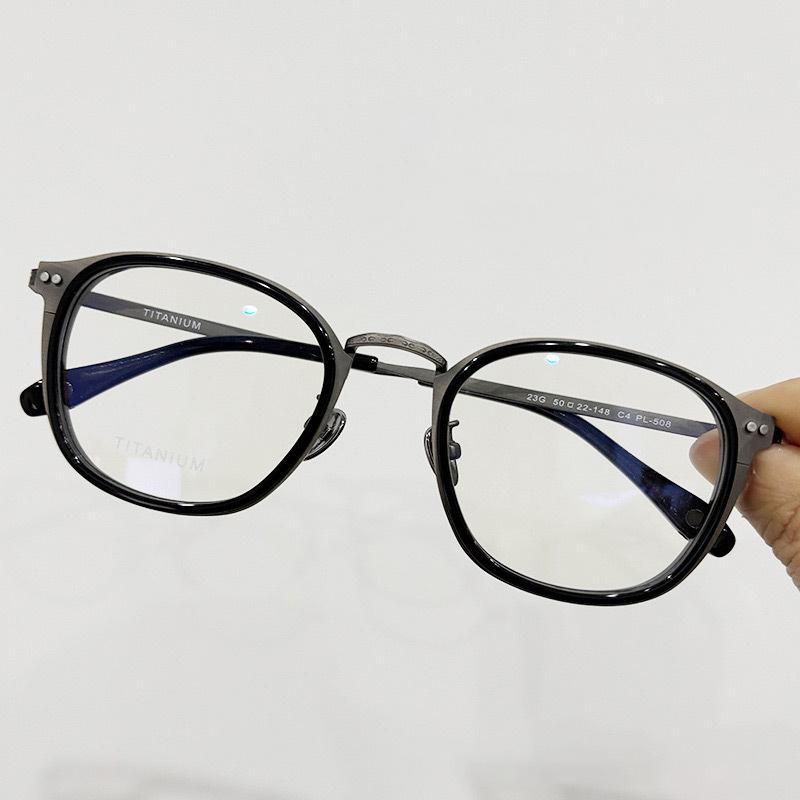 

Japanese Style New Ultra-Light Pure Titanium Glasses Women Men Brushed Metal Texture Frame High-end IP Electroplating Spectacles No Lens