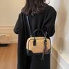 High-end Casual Versatile Bag Women's New Autumn and Winter Fashion Portable Messenger Commuter Bag