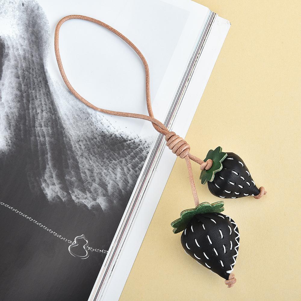 Leather Three-Color Three-Dimensional Strawberry Bag Pendant Woven Hand-Sewn Vegetable Tanned Leather Keychain Pendant