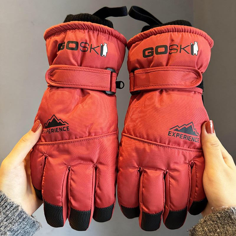 New festive New Year's red skiing male cycling velvet female anti-splashing water and cold