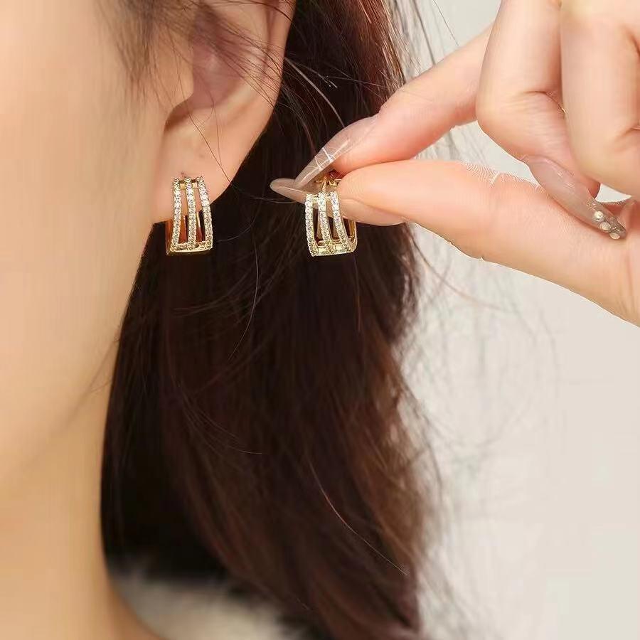 Japanese & Korean Elegant Zircon Multi-Layer Ear Cuff Hoops