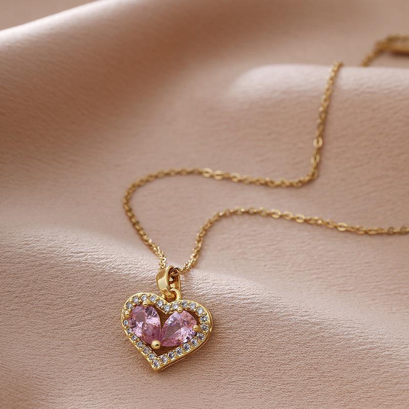 Fashionable Heart Titanium Steel Necklace: Women's Clavicle Chain, Hip Hop Style, Niche Design.