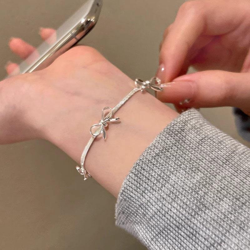Colored small light bulb broken silver beaded bracelet women s bow bracelet design sense jewelry
