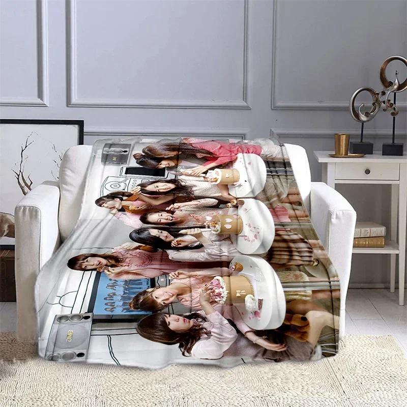 Kpop Star Girl Group Flannel Blanket for Children, Soft and Comfortable, Black and Pink, High Quality, Korea, Home and Travel