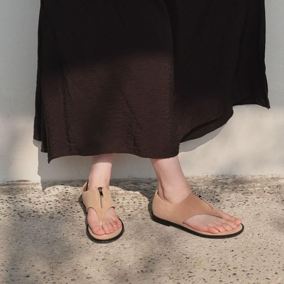 Sheepskin Korean Version Niche Retro Toe Herringbone Sandals Women's Summer Wear Round Head Flat Bottom Zipper Suede Beach Shoes