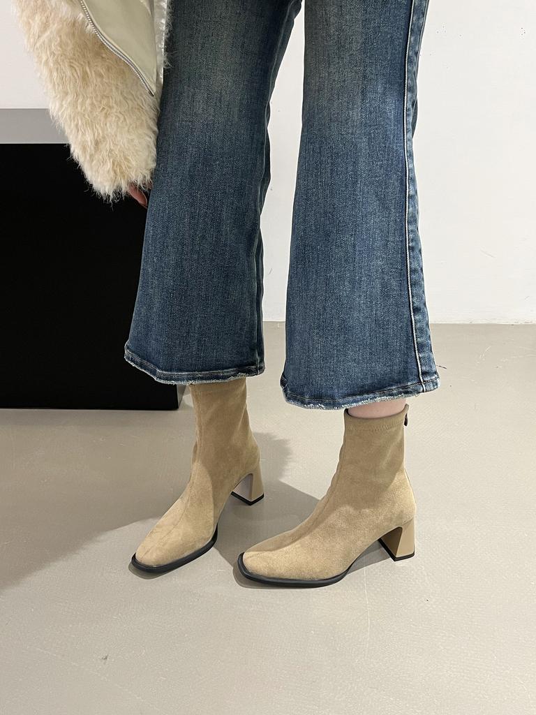 2025 outono e inverno novo camurça francesa salto grosso botas finas temperamento versátil salto alto botas curtas botas Martin