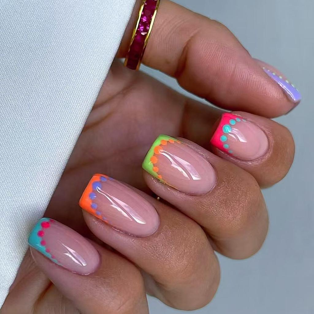 Kurze, quadratische Aufdrücknägel, künstliche Nägel, glänzende Acrylnägel, zum Aufkleben für Damen, 24 Stück