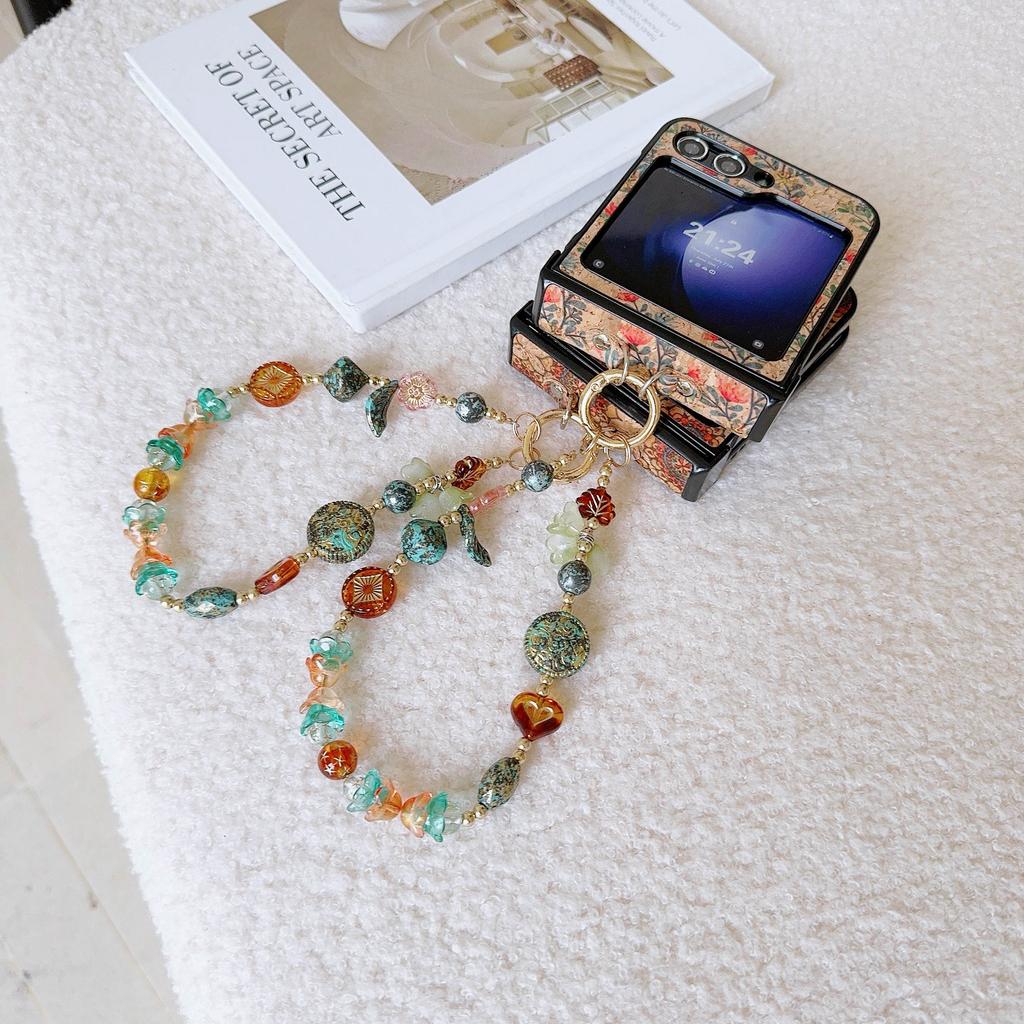 PU Leather Retro floral prints Cover with Glitter Bead Wrist Chain Strap Bracelet For Samsung Galaxy Z Flip 6 5 4 3 Phone Case