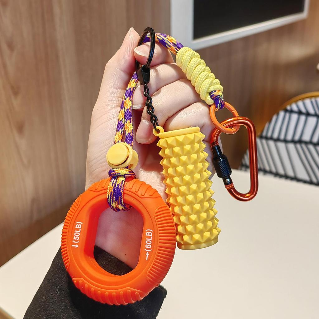 Creative Grip Strengthener Keychain: Fun Fitness Pendant & Couple Ornament - Perfect as a Backpack Accessory or Small Gift