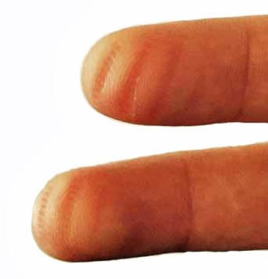 FENDER Odstraňovač mozolů a posilovač prstů (Červená, £8) – Pro hráče na strunné nástroje (kytara, basa, housle, atd.)