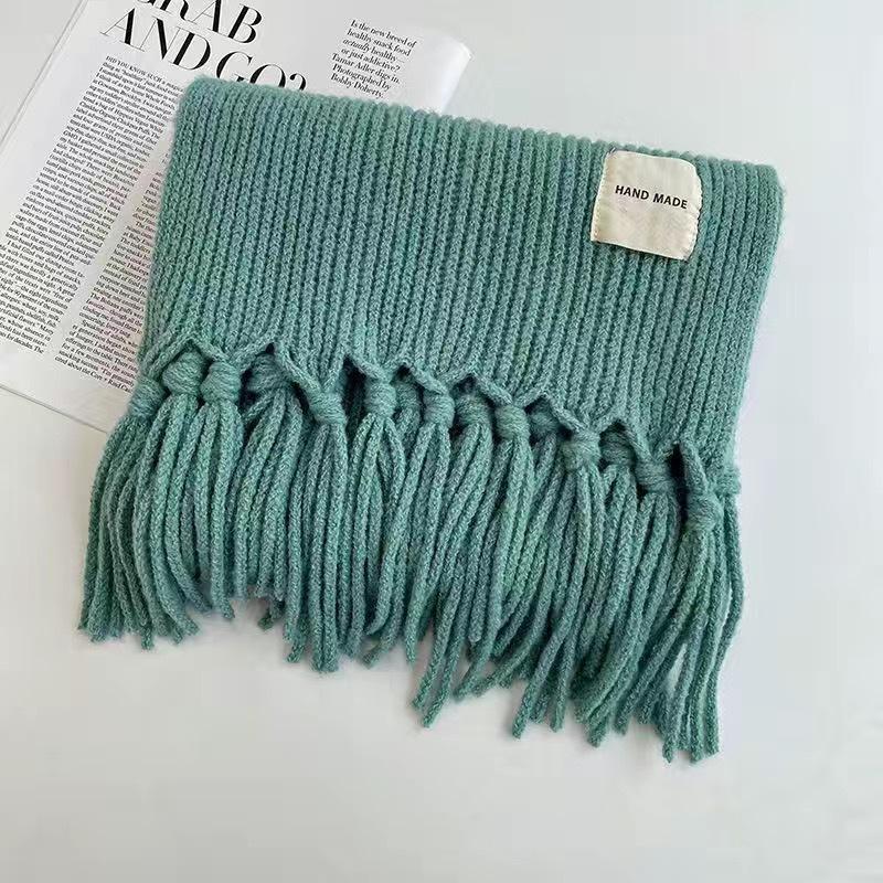 Scarf female winter student Korean version versatile new knitted couple thickened warm wool men's solid color fringed scarf