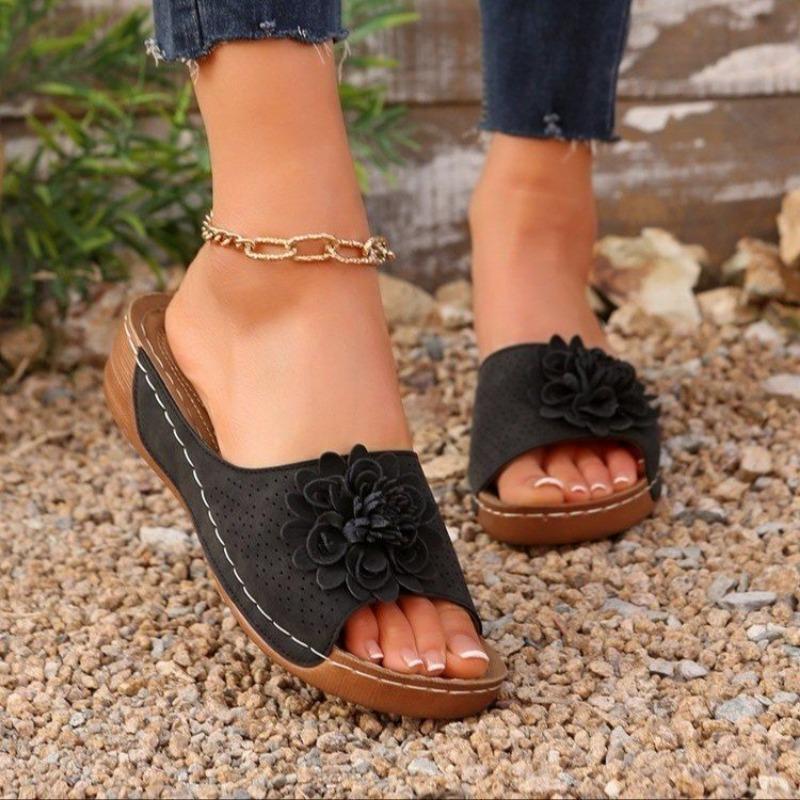 Large size wedge slippers women's summer new hollowed-out lightweight carved slippers women