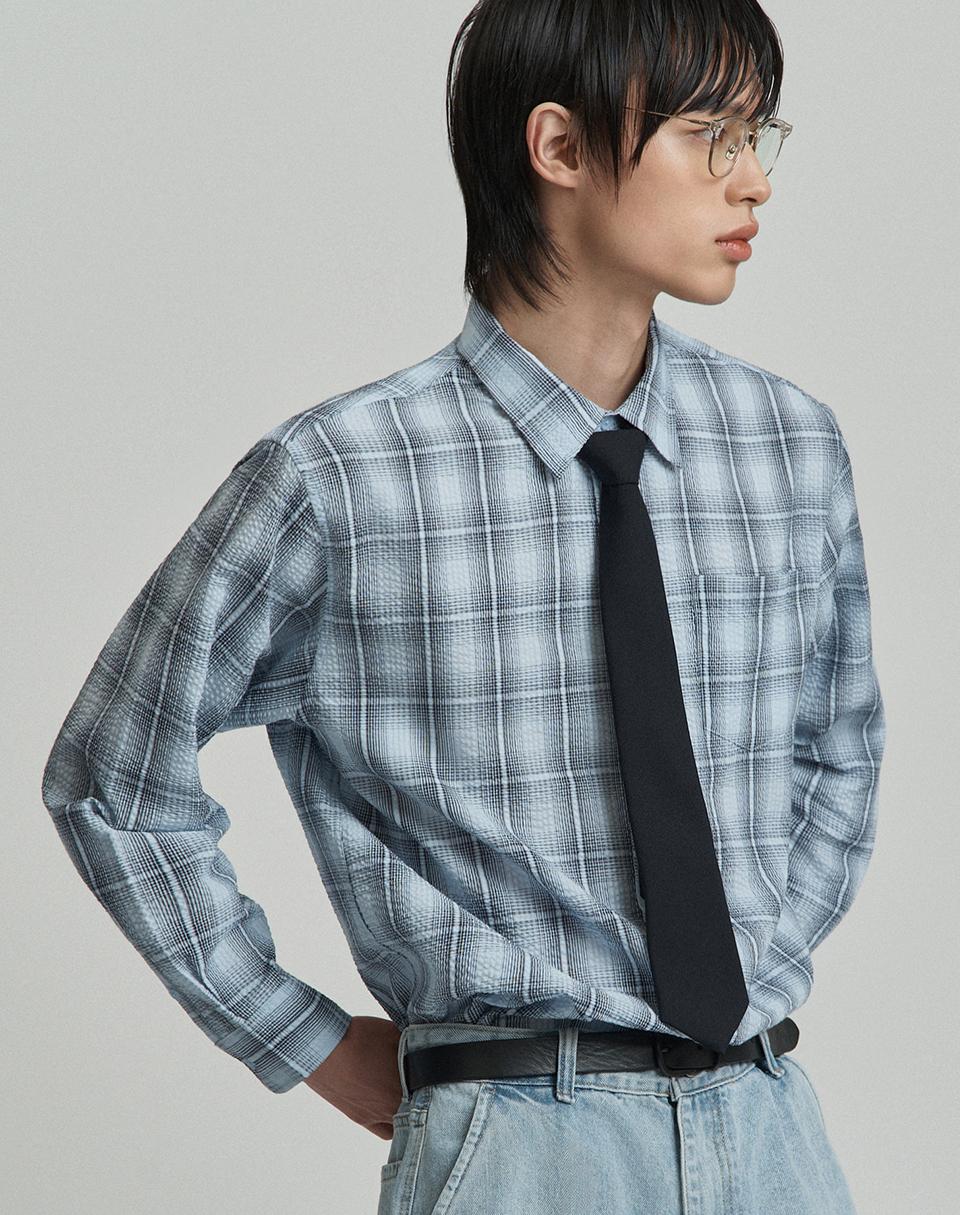 Work On Body Off Semi-Overfit Cotton Seersucker Ombre Check Shirt [Navy] Navy/Xl