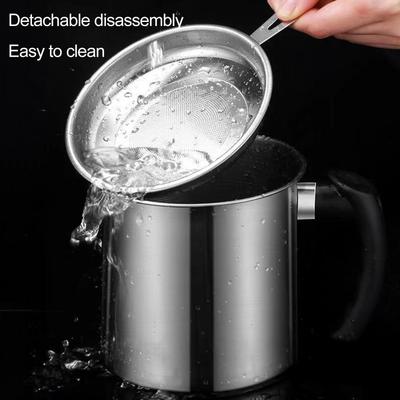 Bacon Grease Reservoir with Strainer Non-slip Bottom Oil Container Stainless Steel Bacon Grease Saver Container with for Kitchen