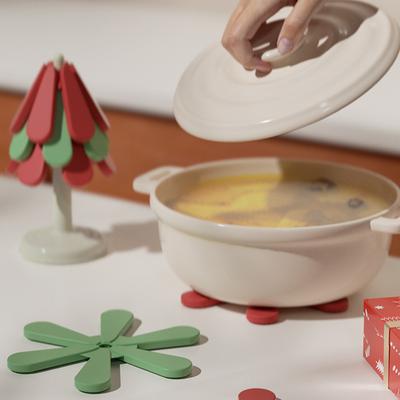 1/4 Stück Silikonmatte Geschirr Baumdesign Ständer Isolierpad Set Untersetzer für Teekanne Heiße Töpfe Weihnachten Tischsets Esstisch Geschenk