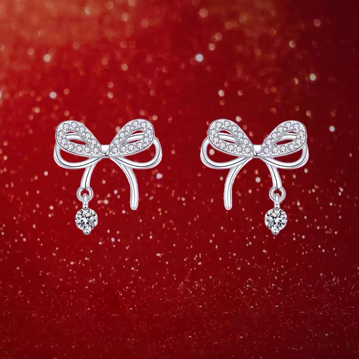 

2024 Butterfly Dream Bowknot Stud Earrings: Elegant, Simple, Exquisite Design for Women