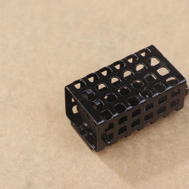 5 Pcs Fishing Tackle Feeder Cage Iron Lure Fishing Feeders Round Square Feeder Basket Cage Fishings Lure Cage