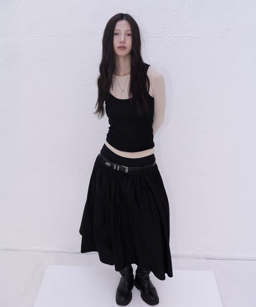Atiseuteukeompeullegseu Artist Cotton Yoke Pleated Skirt