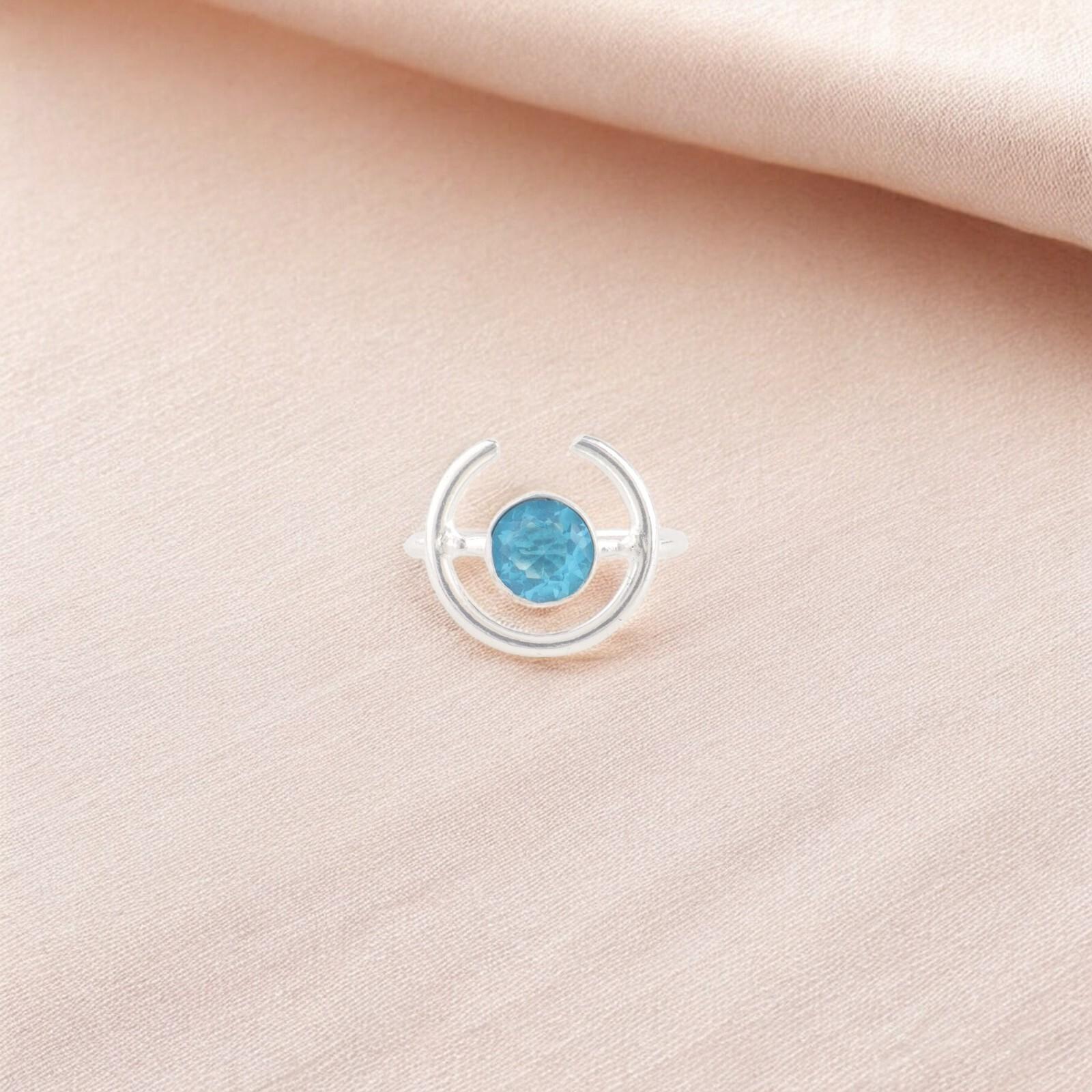 

Кольцо с драгоценным камнем швейцарский голубой топаз 925 проба серебро ручная работа ювелирное изделие подарок для матери RR-54-12 13