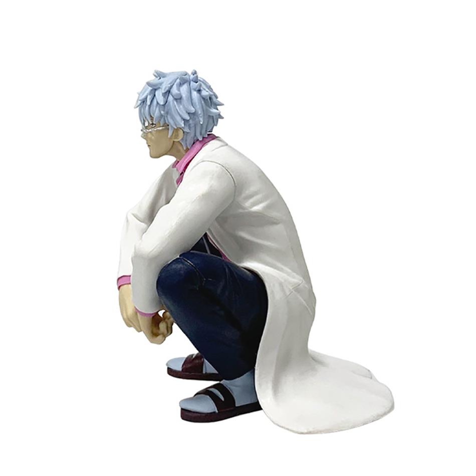 12cm Gintama Sakata Ginpa Silver Hair Lab Coat Figure Crouched Position Noodle Stopper Desktop Anime Decoration Collection Gift